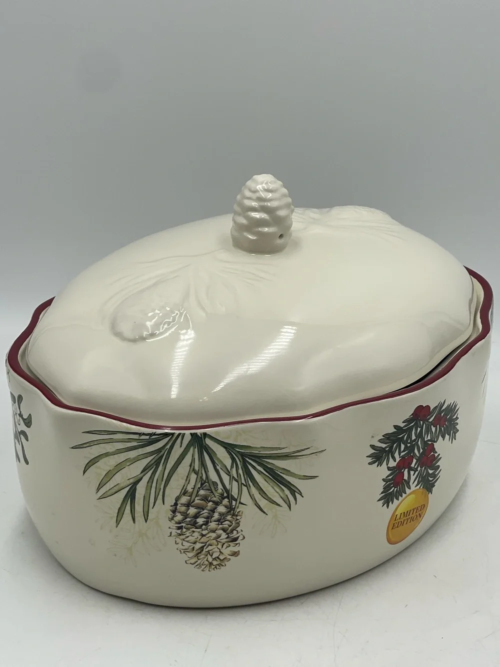Better Homes & Gardens “Heritage Collection” Limited Edition Pinecone Casserole